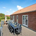 Merit - 3-2km From The Sea By Interhome