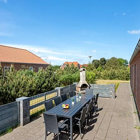 Prázdninový dům Merit - 3-2km From The Sea By Interhome