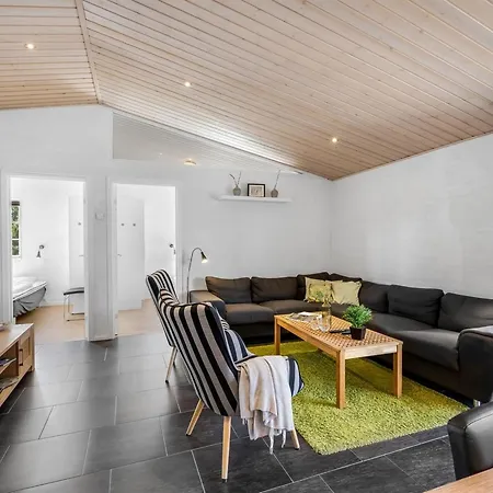 Merit - 3-2km From The Sea By Interhome *