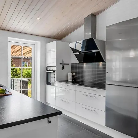 Merit - 3-2km From The Sea By Interhome Blåvand