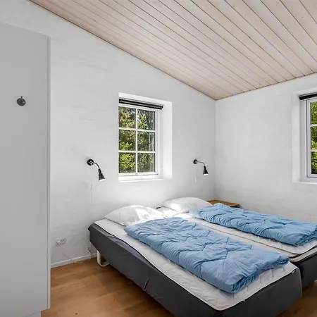 Merit - 3-2km From The Sea By Interhome Nyaraló