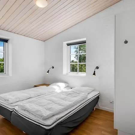 Merit - 3-2km From The Sea By Interhome Nyaraló *