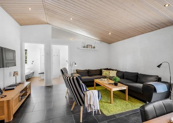 Merit - 3-2km From The Sea By Interhome *