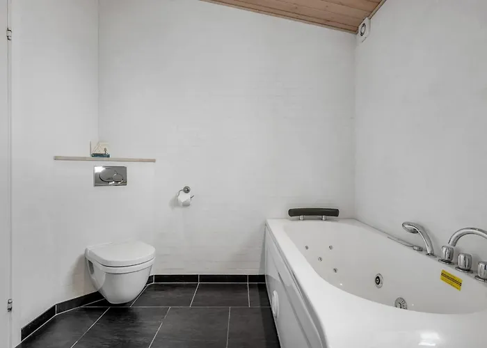 Ferienhaus Merit - 3-2km From The Sea By Interhome Blåvand